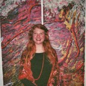 Foto: Kirsten Reckeweg vor Energetic Structure - Ausstellungseröffnung in Skotterud